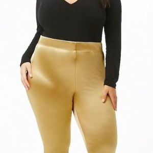 Shiny gold leggings
